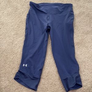NEW with tags under armour compression heatgear capris size Medium Lavender Blue